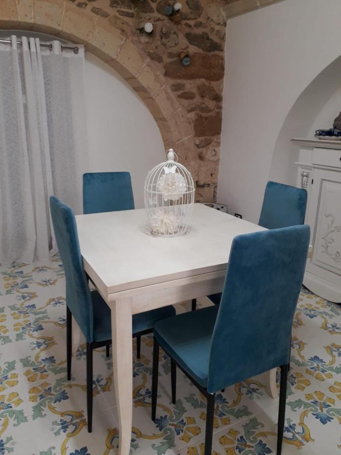 Casa Vacanze Vico Verona 7 Oria  Eksteriør bilde